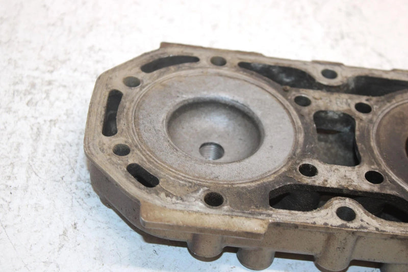 1994 Kawasaki 750 Ss Super Sport Oem Cylinder Head 11001-3719 JK9
