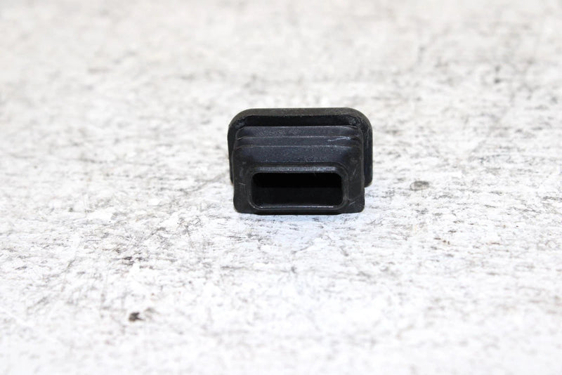 2013 Polaris 600 Rush Pro R Oem Tunnel Support Plug 5439145 SP29