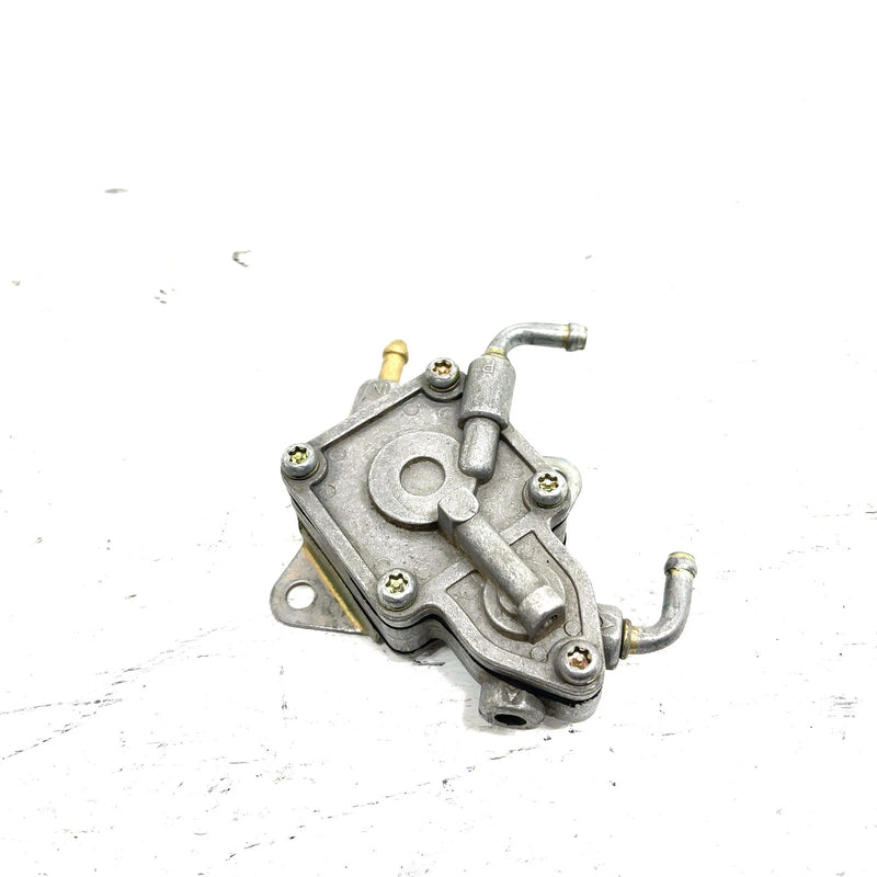 2004 Yamaha Rhino 660 OEM Fuel Gas Pump 5UG-13910-01-00 XY3.1