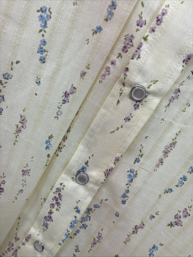 New Women’s White horse Yellow Floral Long Sleeve Pearl Snap Large GG-86