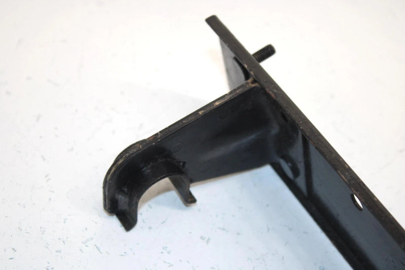 86 Honda Fourtrax  Trx125 A Oem Rear Fender Hinge 80102-VM6-000 AH7