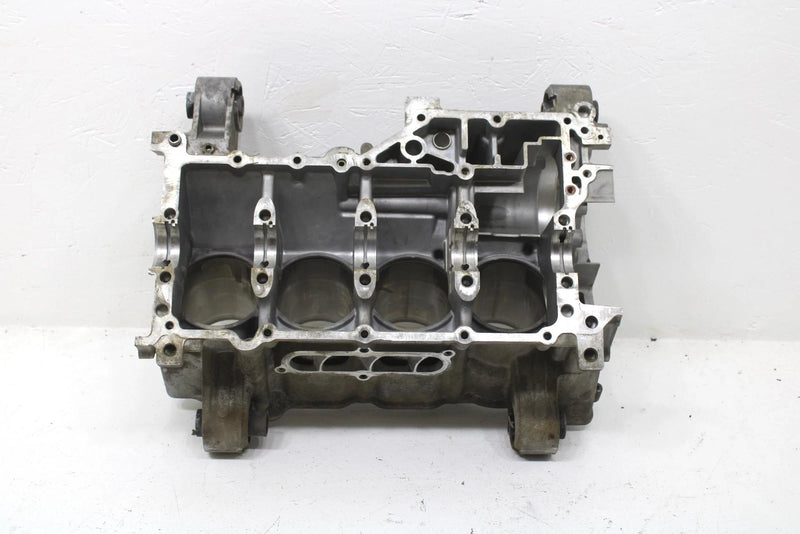 2007 Yamaha Attak Gt Oem Upper Crankcase Cylinder 8FP-15100-08-00 SY135