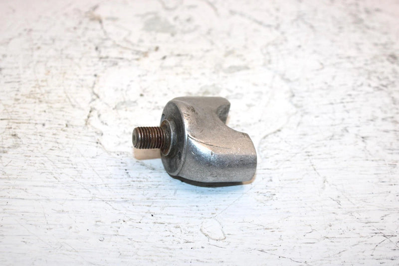 1982 Honda Atc 185a Oem Lower Handlebar Mount Pair 95014-32100 AH63