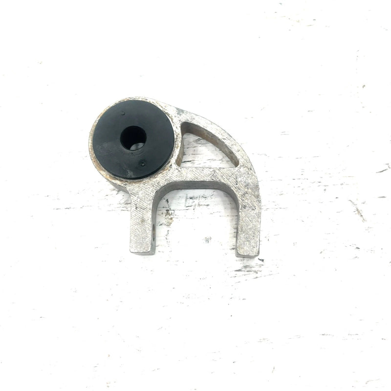 2007 Can-Am Outlander 650 4x4 XT HO EFI OEM Muffler Bracket 707600411 AB17