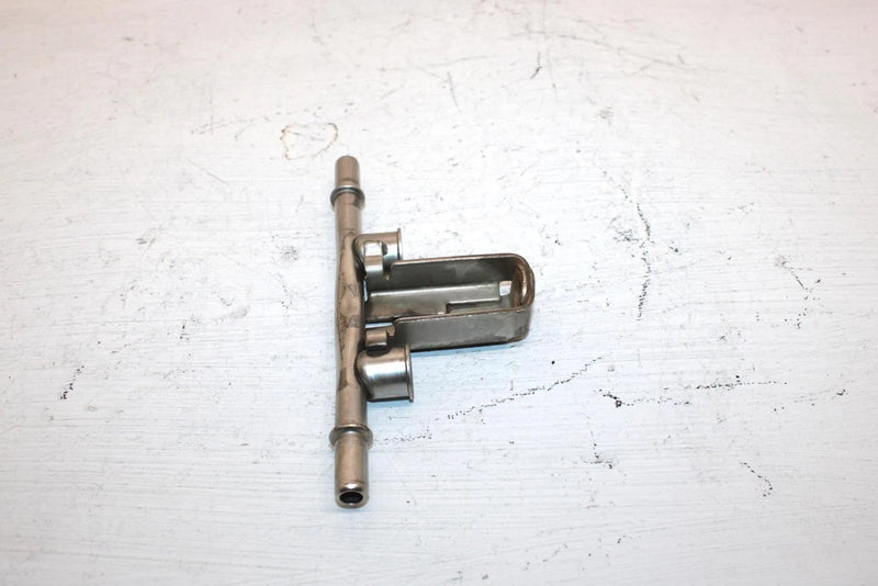2011 Polaris Ranger 800 Oem Fuel Rail 2521027 XP4