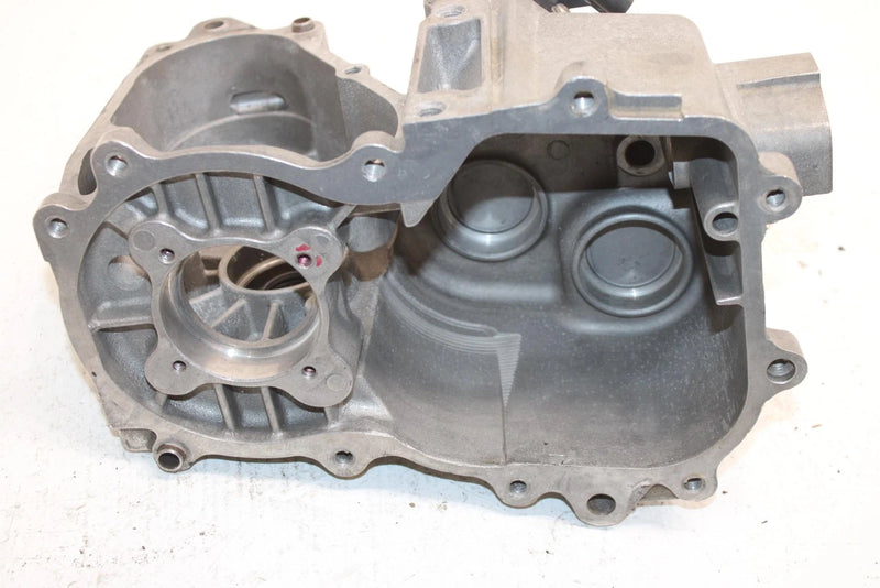 2001 Polaris Magnum 325 Oem Main Transmission Half W/Sensors 3233902 AP98