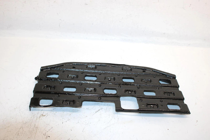 95 Polaris Sportsman 4x4 Oem Right Footrest 1040351-067 AP70