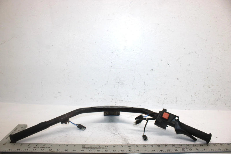 1998 Polaris 500 Oem Steering Handlebar W/Throttle 5431592 1823169-067 SP39