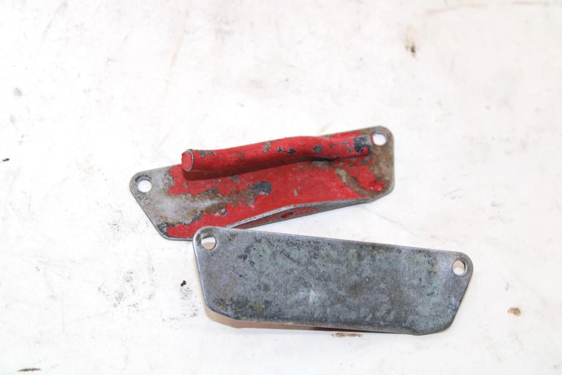 1997 Ski-doo Formula 500 Oem Fuel Tank Bracket Set 517267000 SS68