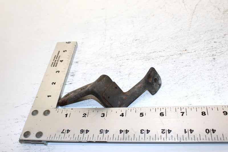 1991 Yamaha Exciter Ii 570 Liquid Oem Right Hood Bracket 82M-2196G-00-00 SY24