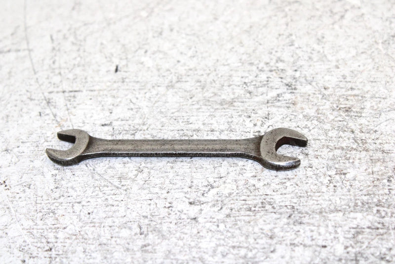 1999 Yamaha Vmax 600 Sx Oem Tool Kit 8CR-28100-00-00 SY5