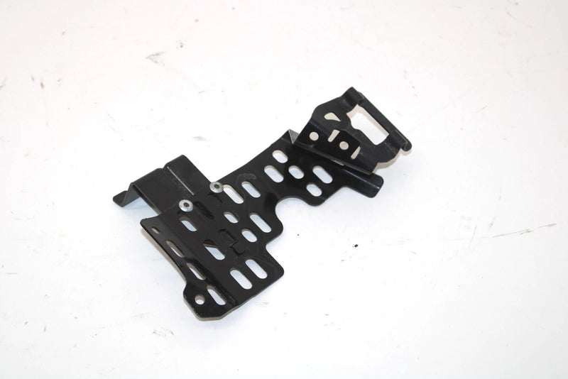 2017 Ski-doo Grand Touring 900 Oem Belt Cover Brace 417300448 SS65