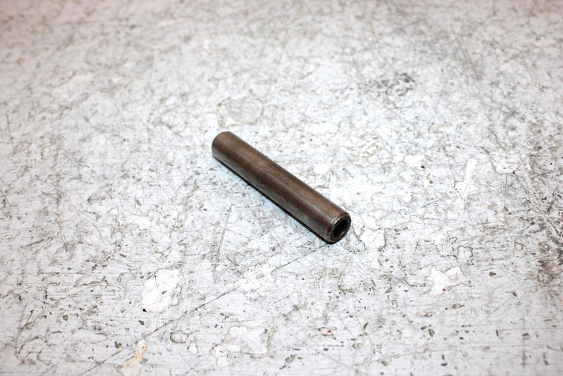 1998 Suzuki Quadrunner 250 Oem Idler Shaft Pin 09206-13016 AS13