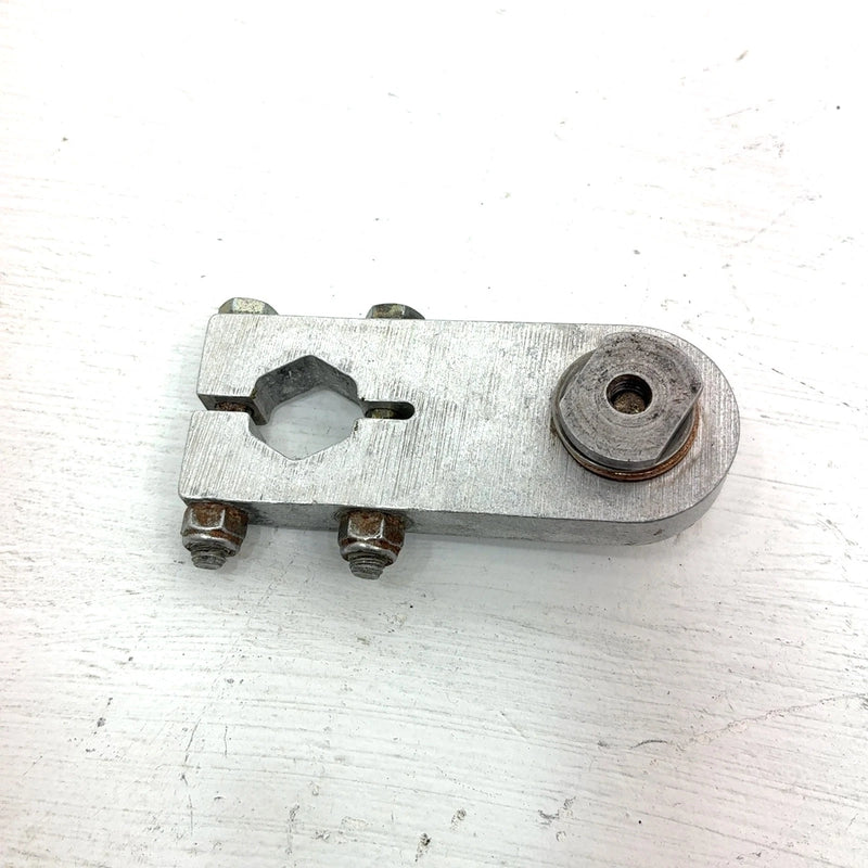 99-02 ARCTIC CAT ZR 500 OEM REAR ARM PIVOT BLOCK 0704-981 SA18