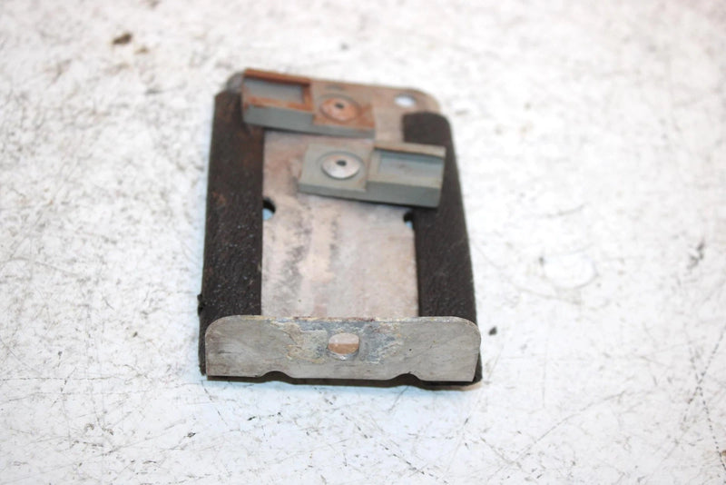 02 Ski-doo Grand Touring 500 Oem Connector Bracket 515175738 SS24
