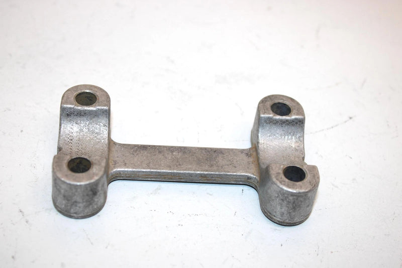 03 Bombardier Quest 650 Oem Handlebar Clamp Half 709400028 AB1.1
