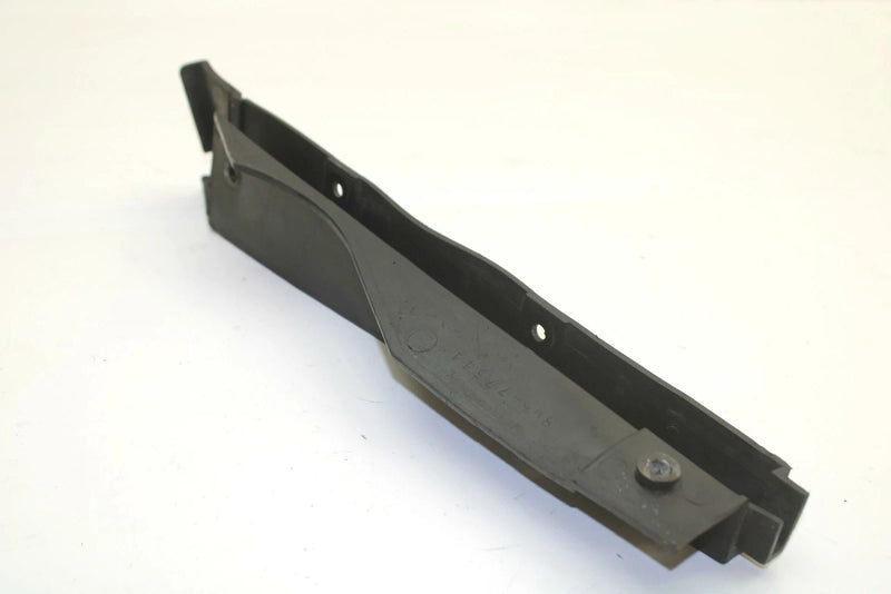 Yamaha OEM Rear Bumper Right Cover 8m6-77544-00-00 SY49