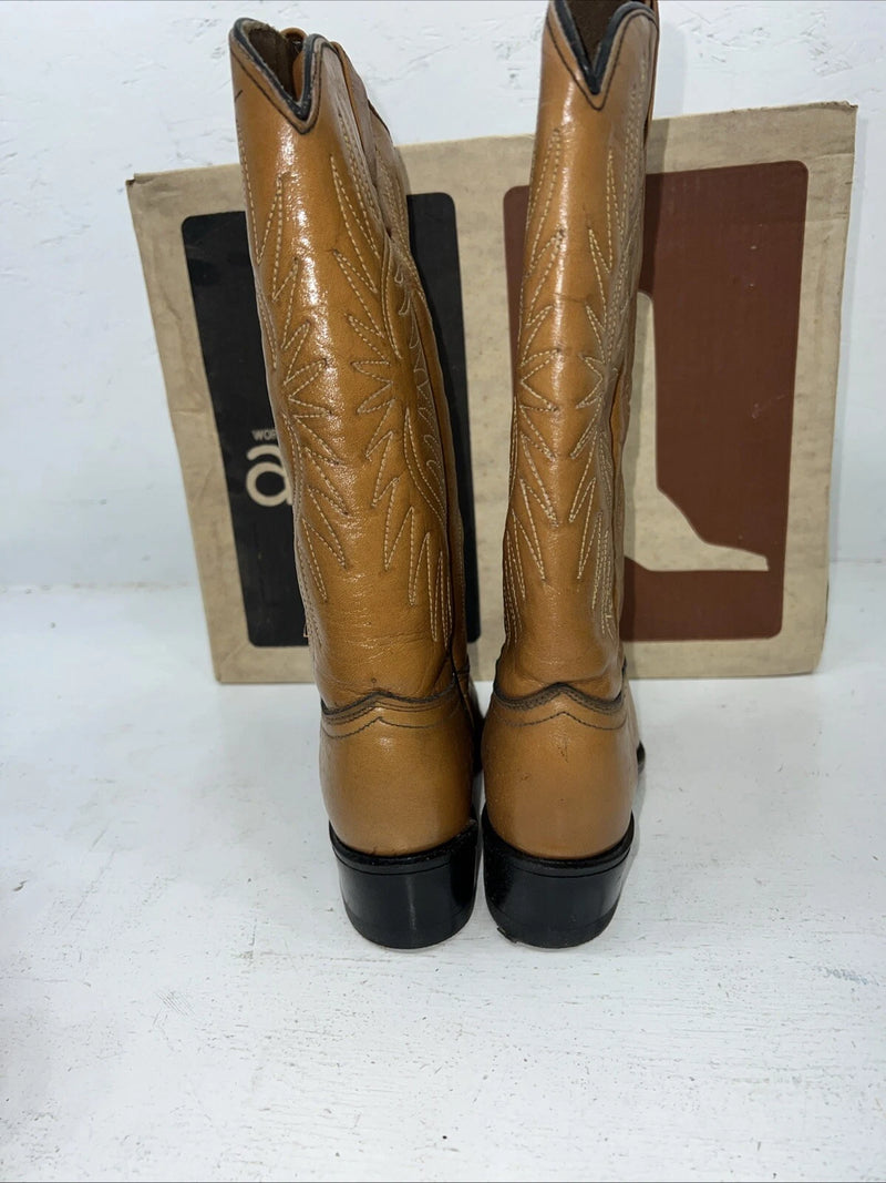 New Women’s Brown Acme Cowboy Boots. 666 6 A. 20-106