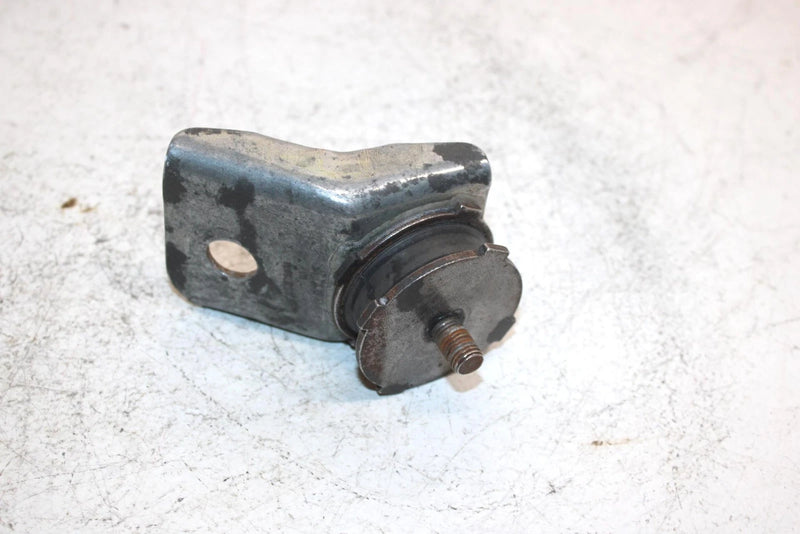 96 Yamaha Vmax 500 XtProaction PlusOemFr Low Brkt 1/Dampenrs 8M6-21486-02-00 SY8