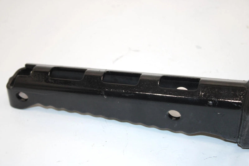 03 Yamaha  Bear Tracker 250 Yfm250xr Oem Footrest 1 4XE-F7411-00-00 Q5501