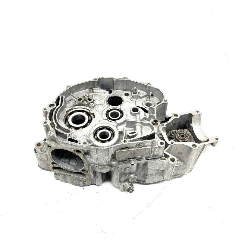 1986 Yamaha Moto 4 OEM Crankcase 99999-01725-00 AY66