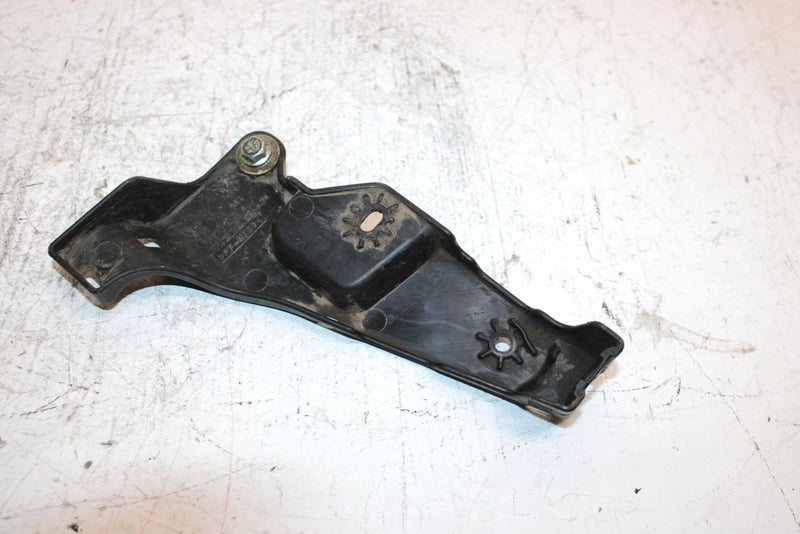 2019 Can-am Outlander 570 Oem Air Duct Support 707001262 AB9