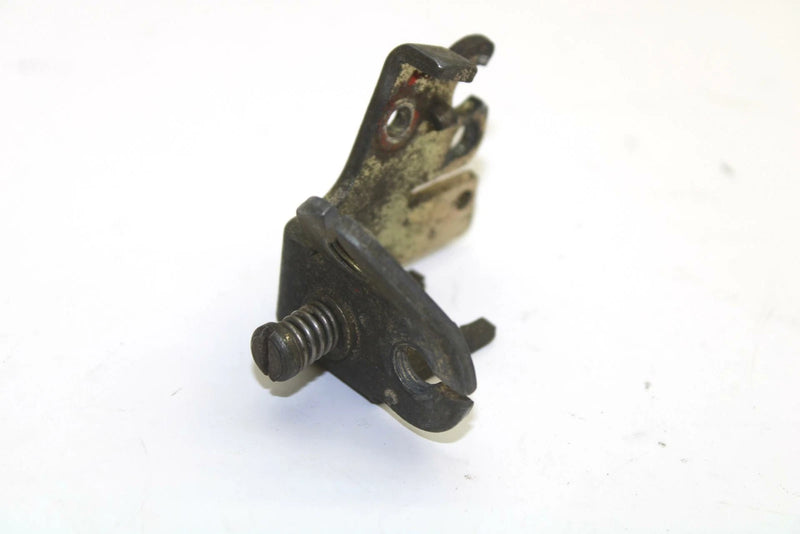 Yamaha OEM Carb Carburetor Bracket 8y0-14101-01-00 SY49