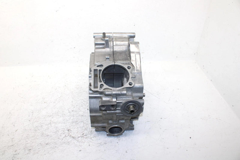 2002 Arctic Cat 375 Automatic (4x4 Green) Oem Crankcase 3402-580 AA29