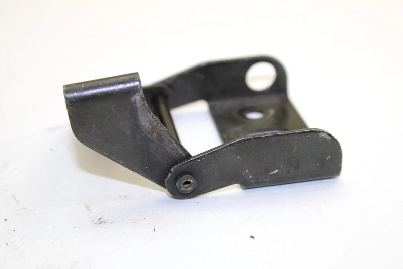 2002 Yamaha Mountain Max 700 Oem Left Hinge 8CR-77140-00-00 Q2624
