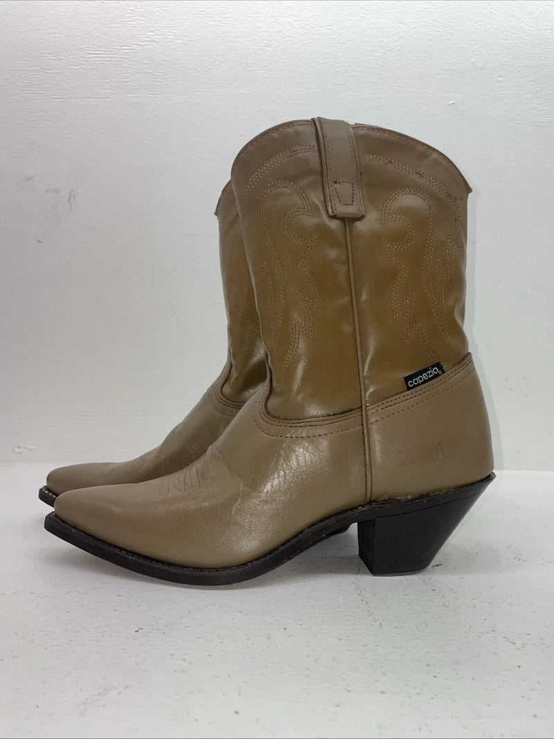 New Women’s Brown Capezio Cowboy Boots. L 295 9 M. 15-100