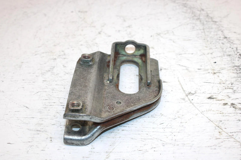 1989 Yamaha Inviter Oem Left Tensioner Bracket 8L8-47412-00-00 SY17