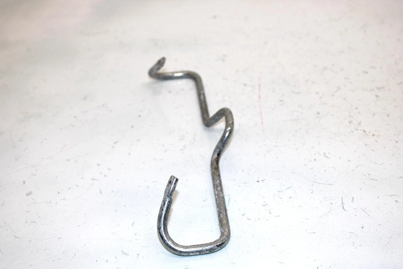 04 Polaris Atp 330 4x4 Oem Seat Latch Retainer 5334292 AP23