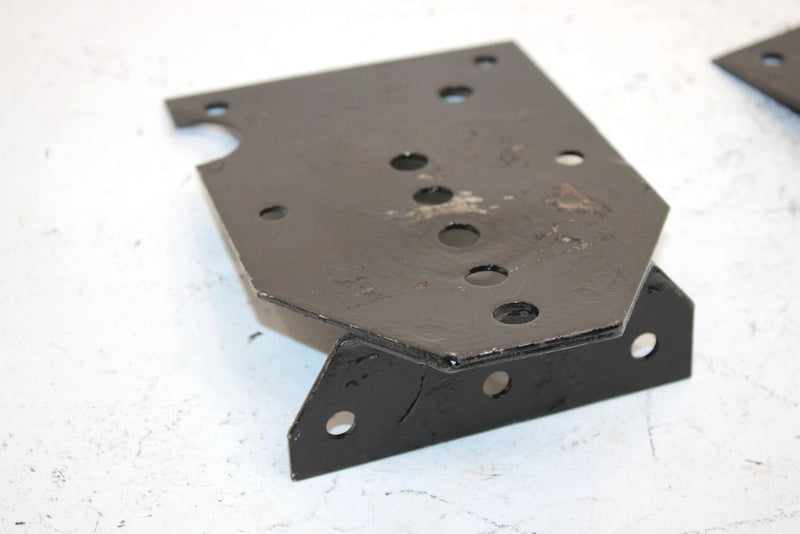 93 Polaris Trail Oem Rear Suspension Bracket Set 1011906-067 1011905-067 SP147