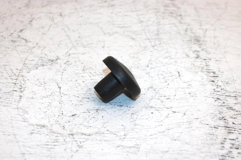 2001 Ski-doo Mxz 600 Oem Spindal Cap 572091300 SS4