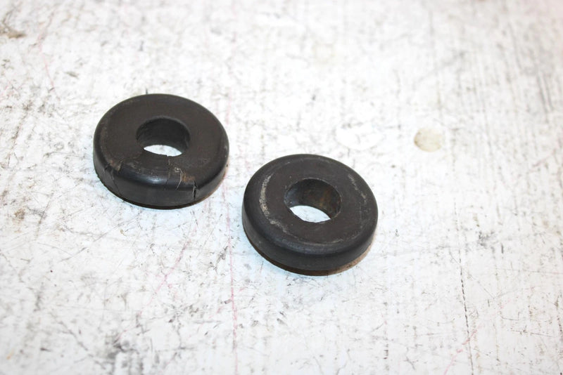 07 Polaris Sportsman 800 Efi Oem Lower Radiator Bushing Set 5410584 AP59