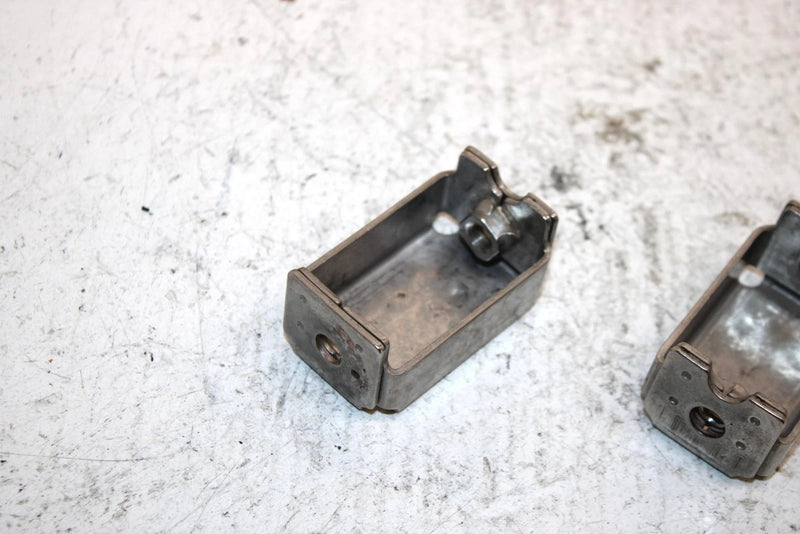 1993 Yamaha Waverunner 650 Oem Short Fuel Tank Bracket Pair EU0-67777-03-00 JY23