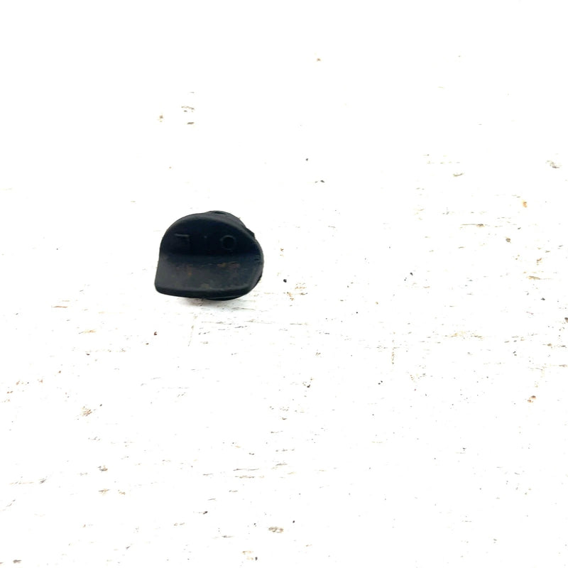 81-86 Honda ATC250R OEM Oil Fill Cap 25611-733-000 AH96