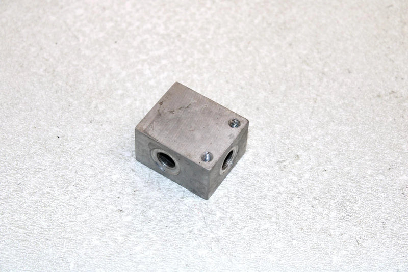02 Polaris Magnum 325 4x4 Oem Brake Cross Fitting 7052292 Q3316