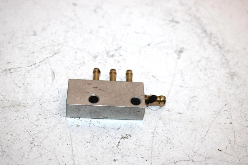 96 Arctic CatExt 580 Powder Special Oem Fuel Compensator Manifold 0670-759 SAS11