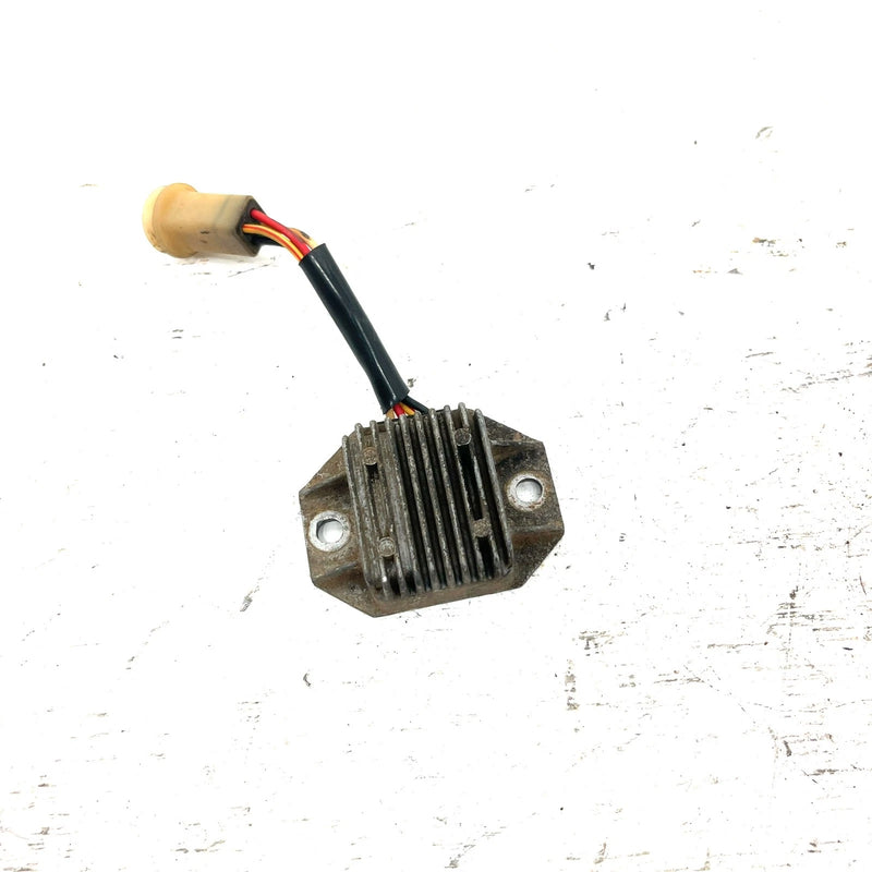 1985 Yamaha Tri Moto 200 YTM200 OEM Voltage Regulator 29U-81960-90-00 AY59