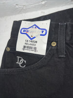New Women’s Black Diamond Cut Relaxed Fit Denim Jeans. 13/14x36 M-15