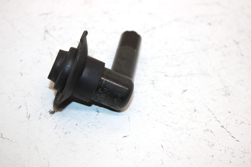 94 Yamaha Vmax 600 Oem Plug Cap Assy 81E-82370-20-00 8DG-82370-00-00 SYS