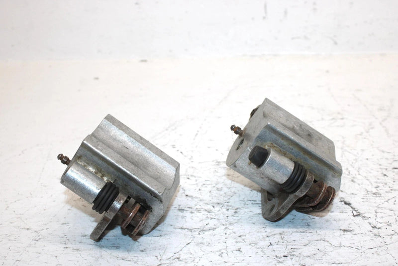 1999 Polaris Sportsman 325 Oem Front Brake Caliper Set 5133880 5133879 AP16