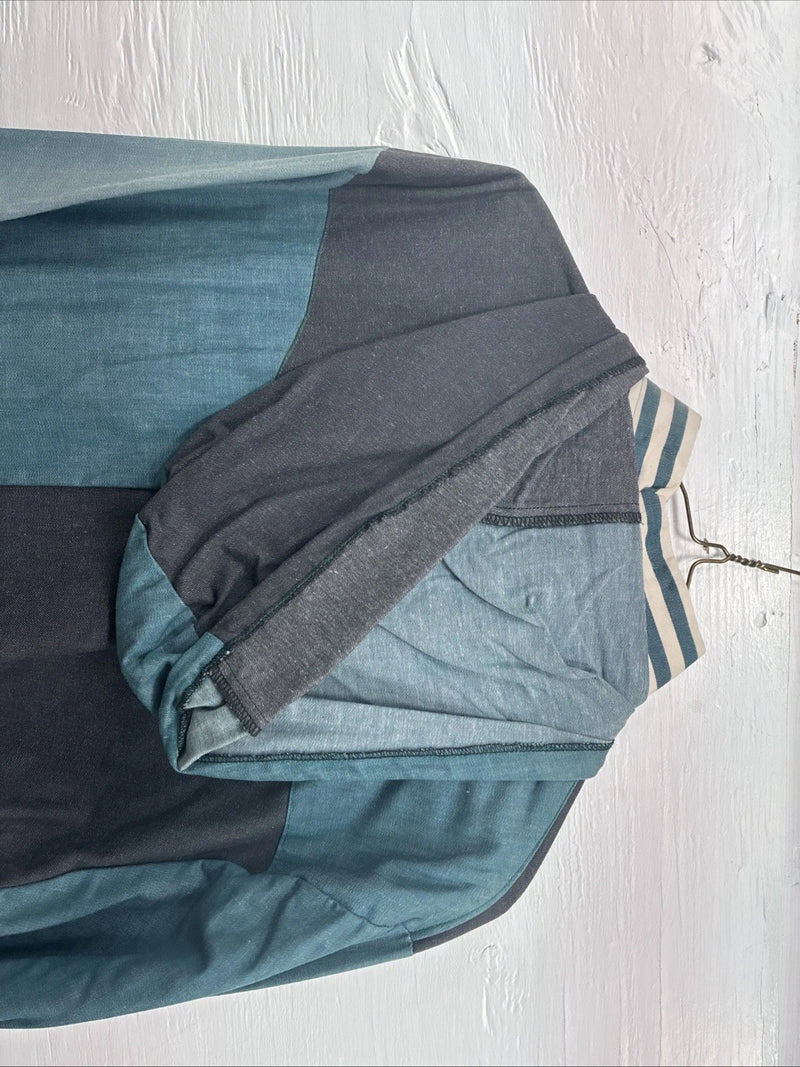 New Men’s Latigo Blue Black Long Sleeve Button Up Hood Large V-84