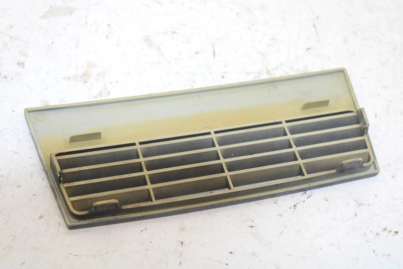 1988 Yamaha Enticer 340 Oem Center Hood Louver 83T-77134-00-00 SY130