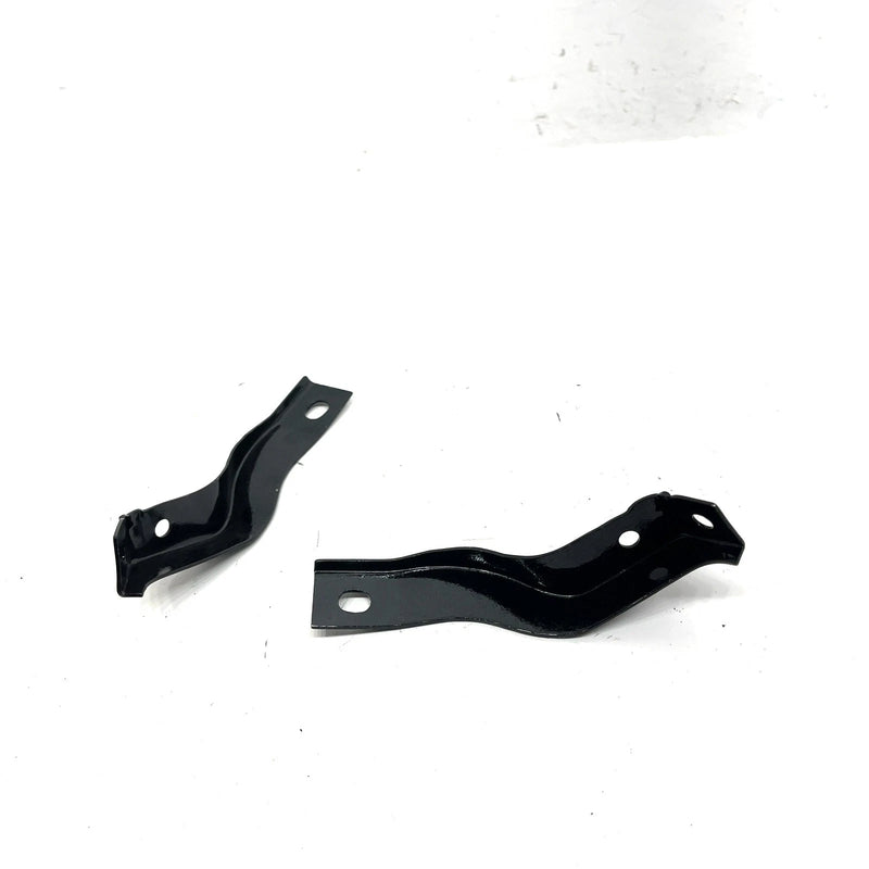 1983 Suzuki ALT125 OEM Front Fender Bracket Set 53243-18901 AS29