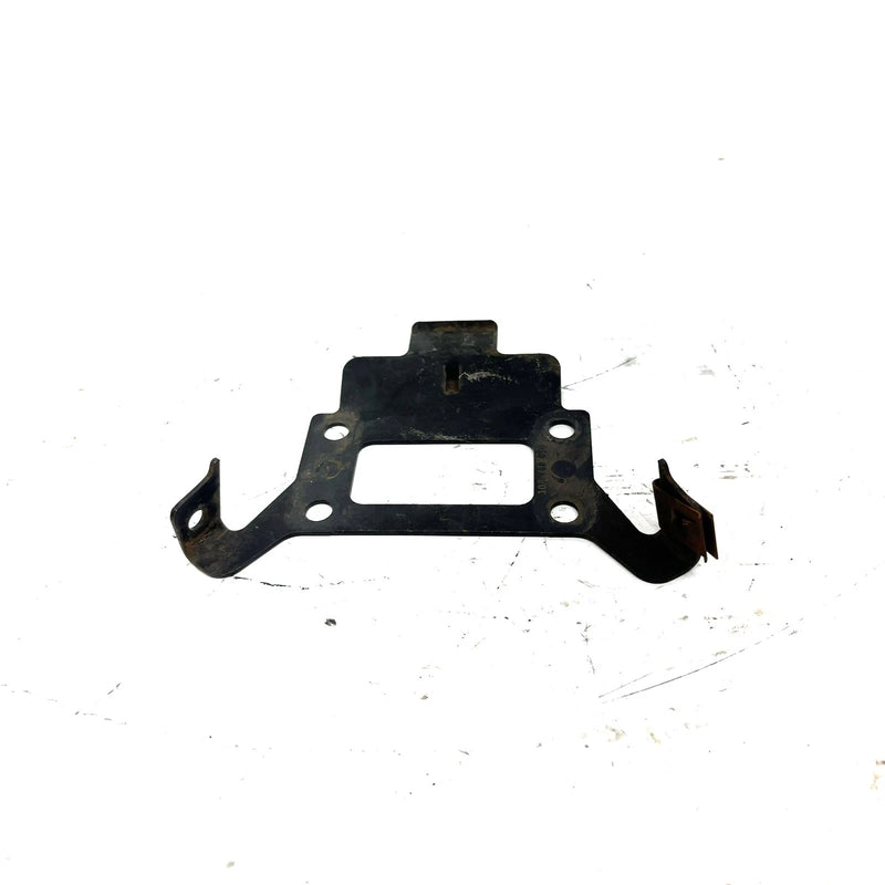 03 Bombardier Traxter 500 4x4 Auto OEM Handlebar Cover Bracket 709400077 AB15