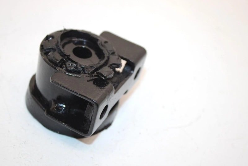 99 Kawasaki Prairie 400 4x4 Oem Front Lower Engine Mount Bracket 32190-1096 AK16
