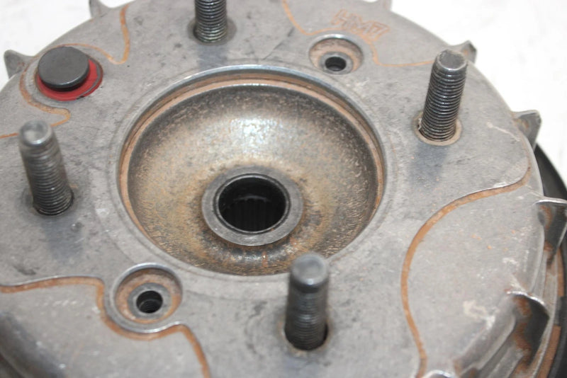 2004 Honda Fourtrax Rincon Oem Front Wheel Hub And Drum 45700-HN5-670 AH2