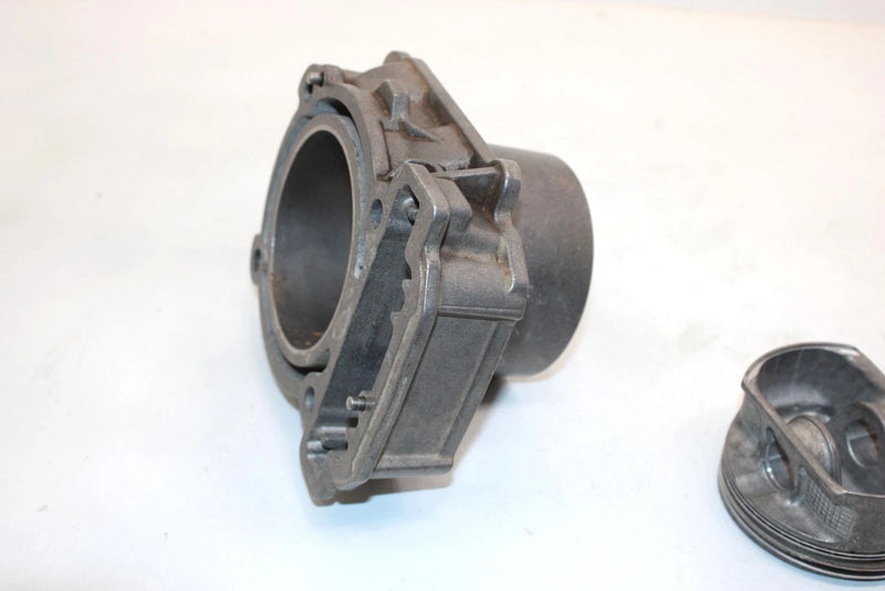 06 Can-am Outlander 400 Oem 91mm Bore Cylinder 420613586 AB0